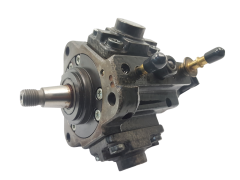 Ruiskutuspumppu Bosch 55267246 0445010466 0928400825 1.6 2.0 D Fiat 1017
