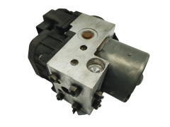 Abs-pumppu Lancia Y 46547226 0265216614 Bosch 67319
