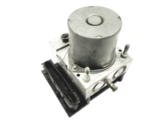 Abs-pumppu PSA C4 307 9649988180 0265950370 Bosch 45446
