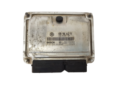 Ohjausyksikkö 038906012FK 0281010683 Seat Bosch 3400