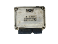 Ohjausyksikkö 045906019C 0281010697 VW Bosch 46097