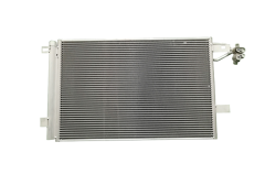 Ilmastointikondensaattori 7E0820411B 88201766901 VW Transporter Vika