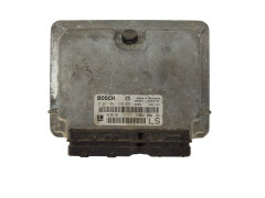 Ohjausyksikkö 90589736 LS 0281001670 Opel Bosch GM