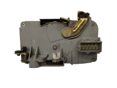 Oven lukitusmekanismi Oikea Etu 9136J1 Peugeot 306 Kiekert 10692