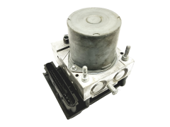 Abs-pumppu Renault Clio 3 0265950377 8200701499 Bosch 38960