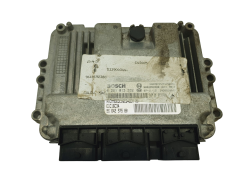 Ohjausyksikkö 0281013332 9664257580 9653958980 EDC16C34 PSA Bosch 68286