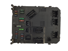 Ohjausyksikkö BSI E02-00 S118085210E 9646777380 PSA Siemens 1387