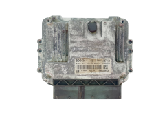 Ohjausyksikkö Opel 0281011943 55556829 8973785711 Bosch 45474