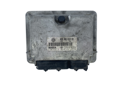 Ohjausyksikkö 038906018GM 0281010181 VW Bosch 52047