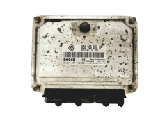 Ohjausyksikkö 030906032CP 0261207199 Volkswagen Bosch 30269