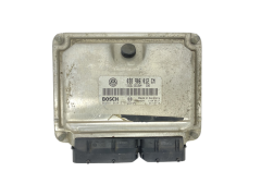 Ohjausyksikkö 038906012CM 0281010379 VW Bosch 57200