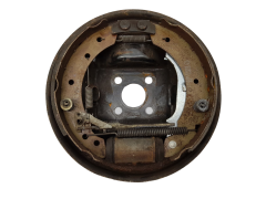 Jarrulevyn suojuslevy Szczęk Oikea 7701051525 Renault Clio 2 Twingo I 321911751