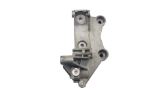 Moottorin kiinnike 117105124R 1.6DCi Renault Trafic 3 Vivaro 2 NV300 1010