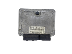 Ohjausyksikkö 90589736 LS 0281001670 98013 Opel Bosch GM 56996