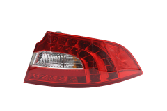 Valaisin Taka Oikea Tee Skoda Superb 3TD945096 89450882202 DPA
