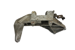 Moottorin kiinnike 7700599915 Z7X 3.0 Renault Espace