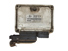 Ohjausyksikkö 038906019BD 0281011065 VW Bosch