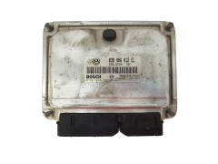Ohjausyksikkö 038906012CL 0281010380 Skoda VW Bosch 3145