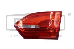 Valaisin Taka Oikea 5C6945094 89451052602 VW Jetta DPA