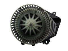 Lämmityspuhaltimen Moottori VW Passat Audi A4 8D1820021 740221233F 1087