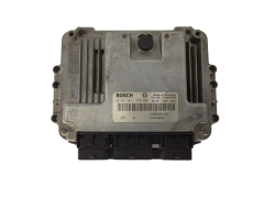 Ohjausyksikkö 0281011776 8200391966 8200386508 Renault Bosch 3736