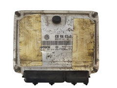 Ohjausyksikkö 030906032DK 0261207678 Seat VW Bosch 1047