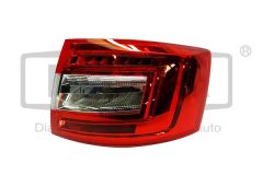 Valaisin Oikea 5E5945112B 99451801602 Skoda Octavia 3 DPA
