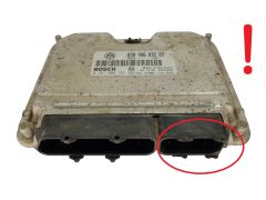 Ohjausyksikkö 030906032BD 0261206767 VWBosch 14660