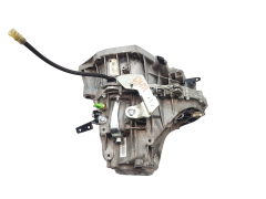 Vaihteisto TL4002 TL4A002 7701700553 1.5dci Renault Clio 3 Modus 1056