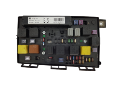 Sulaketaulu 13145039 5DK008668-30 Opel GM Hella