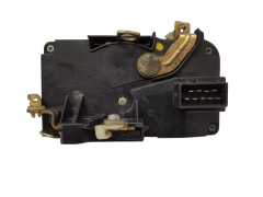 Oven lukitusmekanismi Oikea Etu 9136J1 Peugeot 306 Kiekert 10699