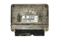 Ohjausyksikkö 03E906033L 5WP44301 07 VW Siemens 19095