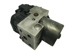Abs-pumppu Nissan Terrano 476600X800 0265215457 Bosch 66418