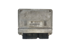 Ohjausyksikkö 03E906033L 5WP40194 05 VW Siemens 42435