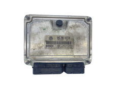 Ohjausyksikkö 045906019BR 0281012318 VW Seat Skoda Bosch 63556