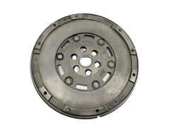 Vauhtipyörä Uusi 0532W4 9684841180 1.6 HDI Valeo Citroen Peugeot