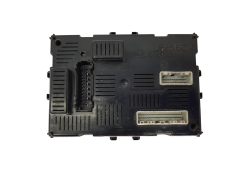 Ohjausyksikkö BCM L2CR 8200343733 28117791-0A Renault 18310