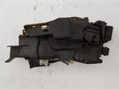 Oven lukitusmekanismi Oikea Etu 9136F8 Peugeot 605 Rockwell 10814