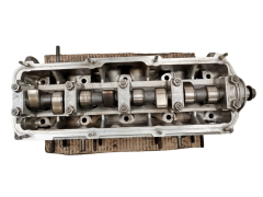 Sylinterikansi VWAG 06A103373N 2.0 8V AZM 2