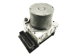 Abs-pumppu Renault Megane 2 Scenic 2 8200038695 Bosch 38993