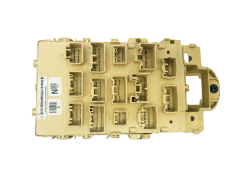 Sulaketaulu Toyota 82730-0D020-A 31576