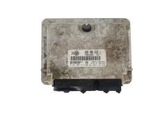 Ohjausyksikkö 038906018J 0281001613 VW Bosch 37660