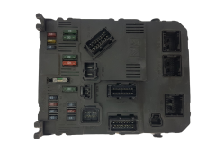 Ohjausyksikkö BSI E02-00 S118085210E 9646777380 PSA Siemens 2071