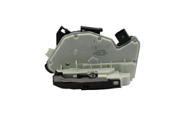 Oven lukitusmekanismi Taka Vasen 5N0839015C 88390955501 VW Skoda Vika