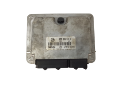 Ohjausyksikkö 038906018P 0281001720 Volkswagen Bosch 3685
