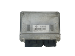 Ohjausyksikkö 03E906033 5WP40163 04 VW Siemens 46677