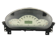 Nopeusmittari Mercedes A W168 A1685404411 42022