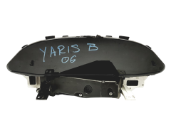 Nopeusmittari Toyota Yaris 83800-0D660-D 41368