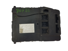 Ohjausyksikkö UCH X84 N2 8200309690 S118400220D Renault Siemens 1719