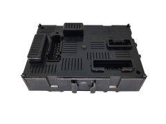Ohjausyksikkö BCM L2CR-2008305 1 8201054119 Renault 20677